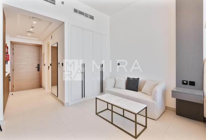 Luxury Studio | Fully Furnished | Prime Location photo 2
