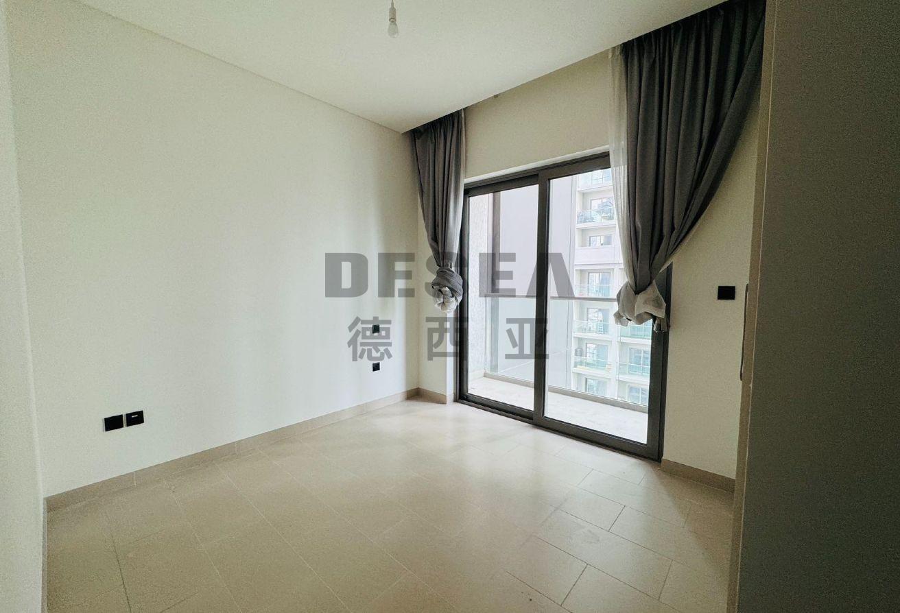 Vacant | Spacious Layout | Unfurnished