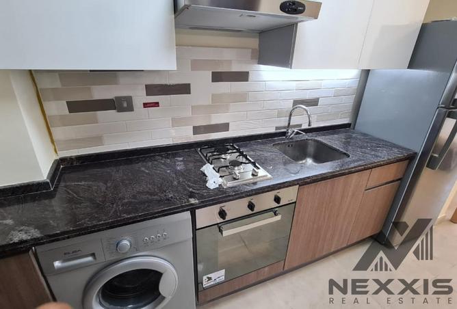 72721660 - Property Image 2