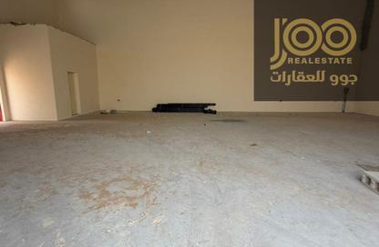 Warehouse - Studio for rent in Umm Al Thuoob - Umm Al Quwain