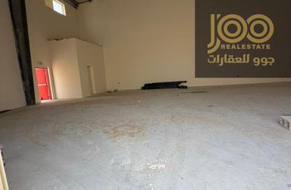 Warehouse - Studio for rent in Umm Al Thuoob - Umm Al Quwain
