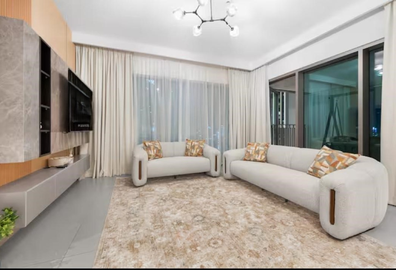 Burj Khalifa View| Ultra Luxury Living| Low Rent — Premium Real Estate Property in Dubai by Valorem