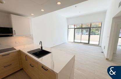 Apartment - 1 Bedroom - 2 Bathrooms for rent in The Links Canal Apartments - The Links - The Views - Dubai