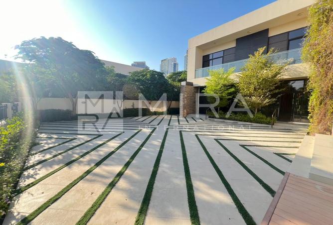 121979128 - Property Image 2