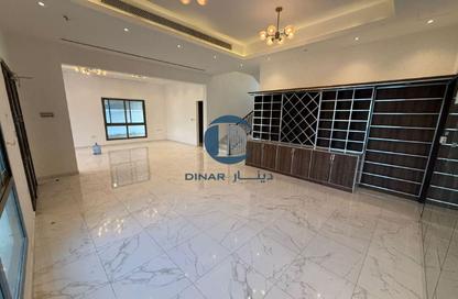 فيلا - 4 غرف نوم - 6 حمامات للايجار في الخوانيج 2 - الخوانيج - دبي