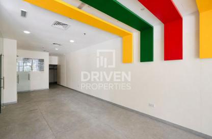 Retail - Studio - 1 for rent in Bay Central - Dubai Marina - Dubai