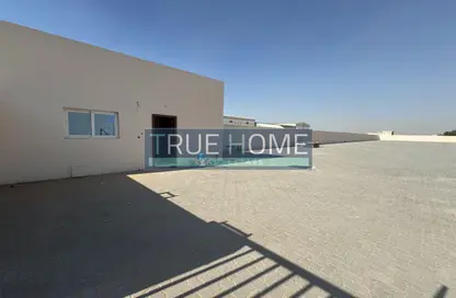 أرض - استوديو للايجار في الصجعة الصناعية - الصجعة - الشارقة