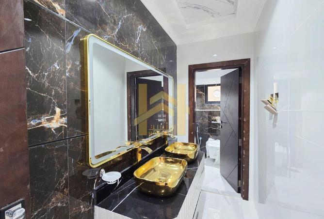 81521239 - Property Image 3