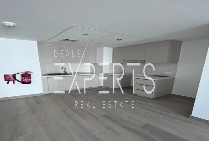 122442012 - Property Image 3