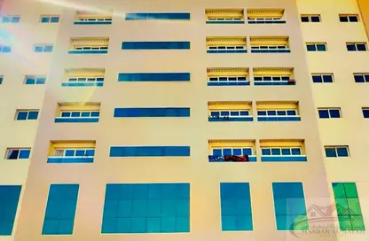 Full Floor - 3 Bedrooms - 2 Bathrooms for rent in Muwailih Building - Muwaileh - Sharjah