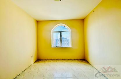 Full Floor - 3 Bedrooms - 2 Bathrooms for rent in Muwailih Building - Muwaileh - Sharjah
