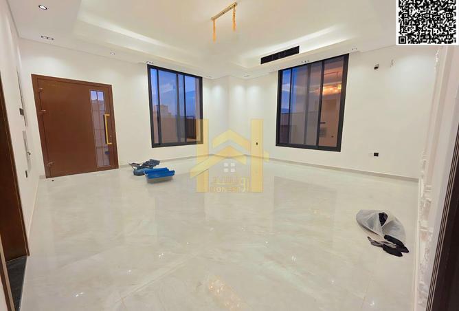 124266128 - Property Image 3