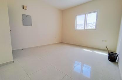Apartment - 1 - 1 for rent in Fire Station Road - Muwaileh - Sharjah