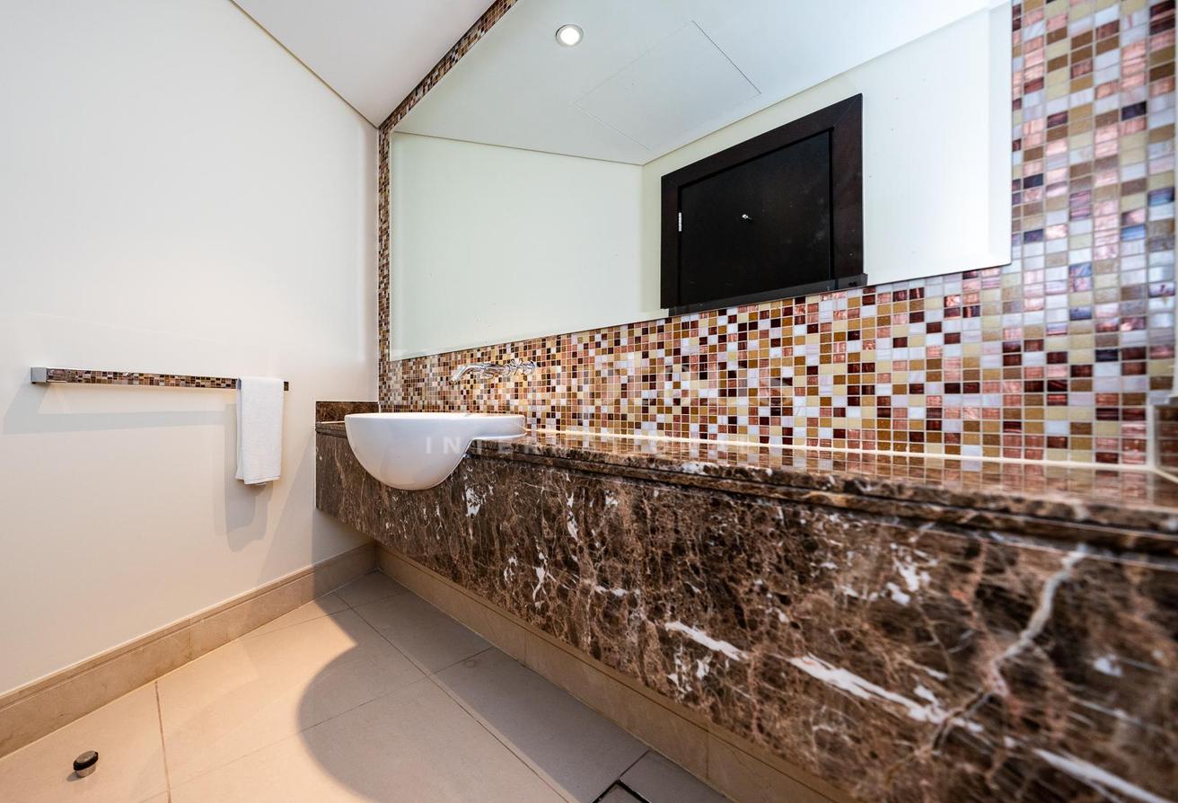 BILLS Included | Luxury Living | Vacant photo 19