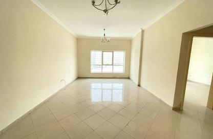 Apartment - 1 Bedroom - 2 Bathrooms for rent in Muwaileh 29 Building - Muwaileh - Sharjah