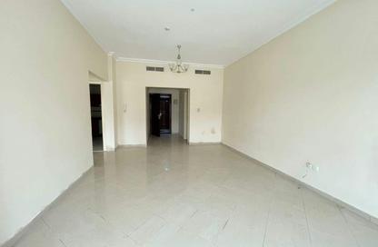 Apartment - 1 Bedroom - 2 Bathrooms for rent in Muwaileh 29 Building - Muwaileh - Sharjah