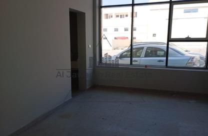 Warehouse - Studio - 3 Bathrooms for rent in Umm Dir - Umm Al Quwain