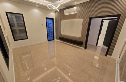 Villa - 3 - 5 for rent in Al Zaheya Gardens - Al Zahya - Ajman
