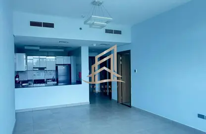 شقة - غرفة نوم - 2 حمامات للايجار في بارادايس فيو 1 - مجان - دبي لاند - دبي