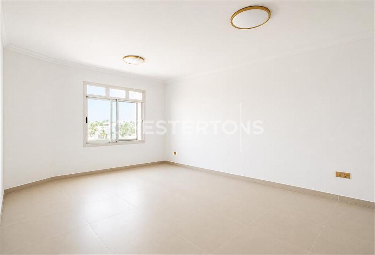 Renovated | Bright | Spacious | Private Pool photo 5
