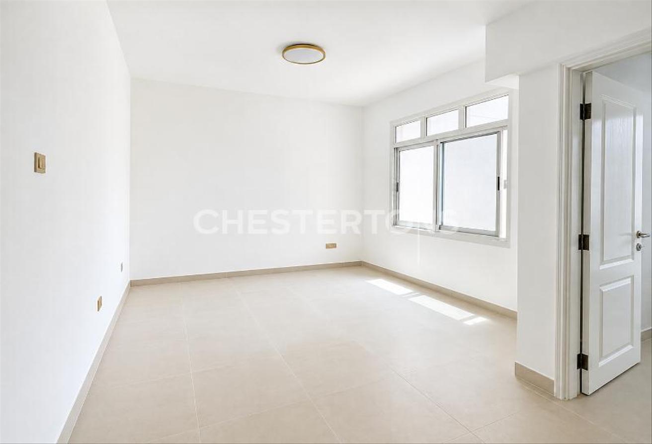 Renovated | Bright | Spacious | Private Pool photo 10