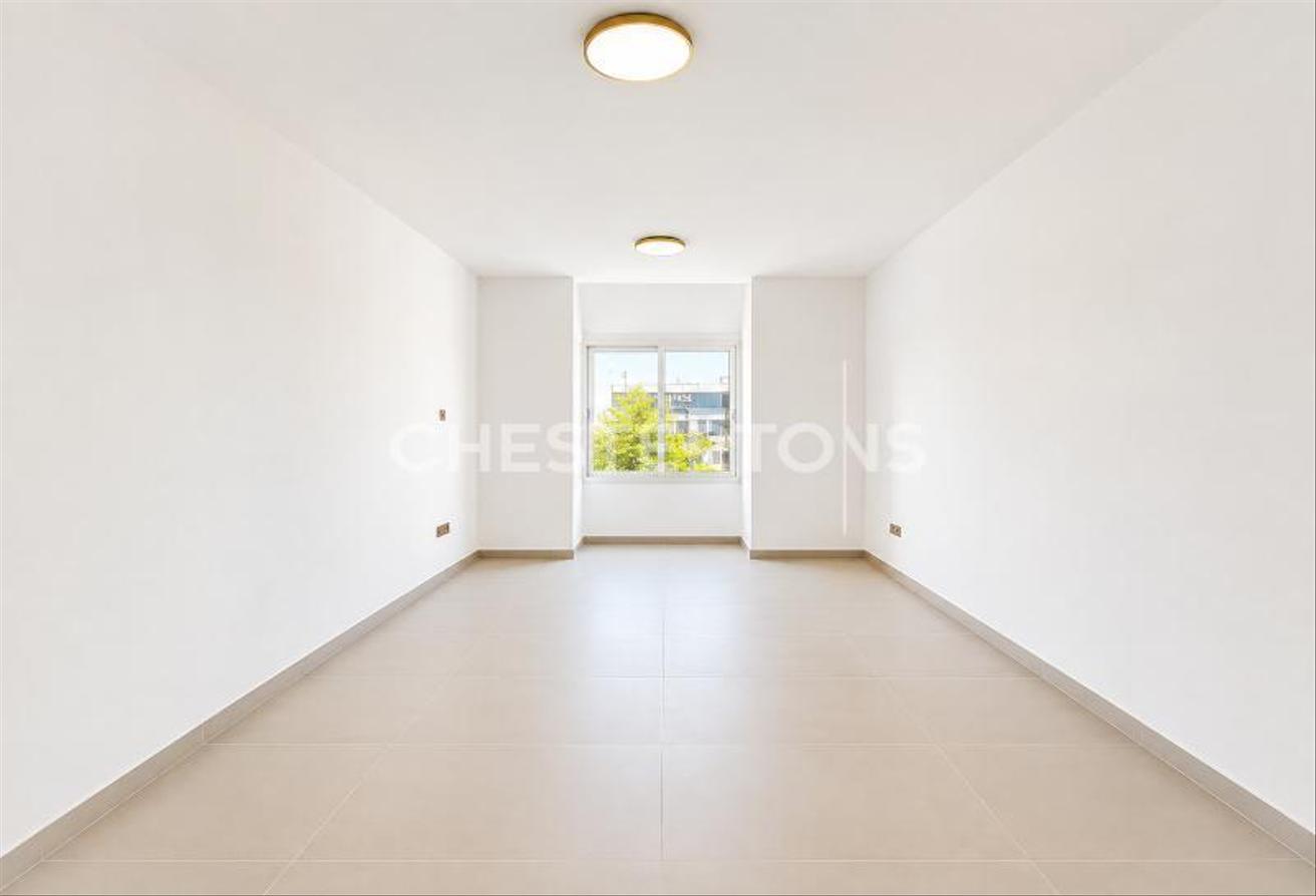 Renovated | Bright | Spacious | Private Pool photo 6