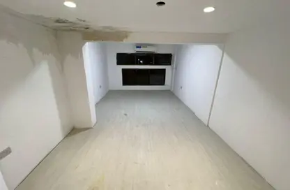 Shop - Studio - 1 Bathroom for rent in Corniche Tower - Ajman Corniche Road - Ajman