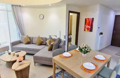 شقة - 2 غرف نوم - 3 حمامات للايجار في عزيزي بلازا - الفرجان - دبي