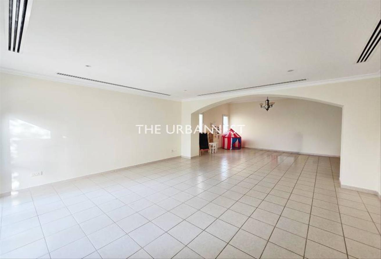 Well Maintained | Spacious |Great Location | AMC photo 2