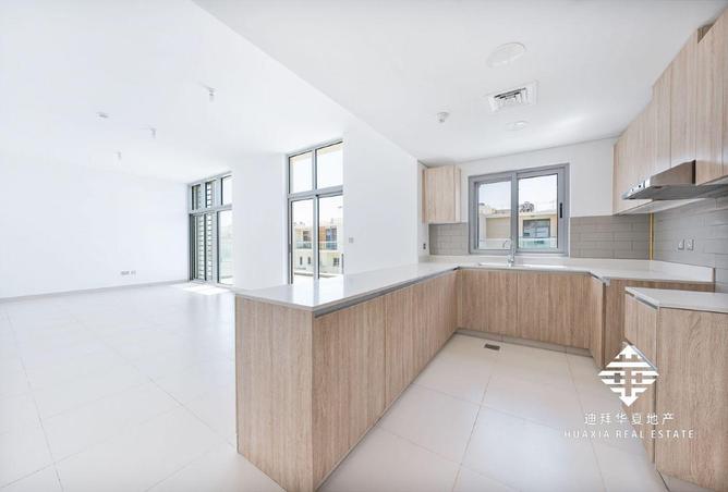 100402142 - Property Image 2