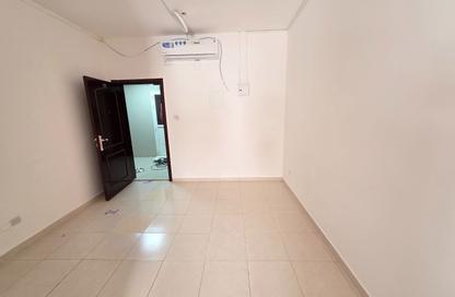 Apartment - Studio - 1 for rent in Fire Station Road - Muwaileh - Sharjah