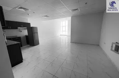 Apartment - 1 Bathroom for rent in RAK Tower - Al Seer - Ras Al Khaimah