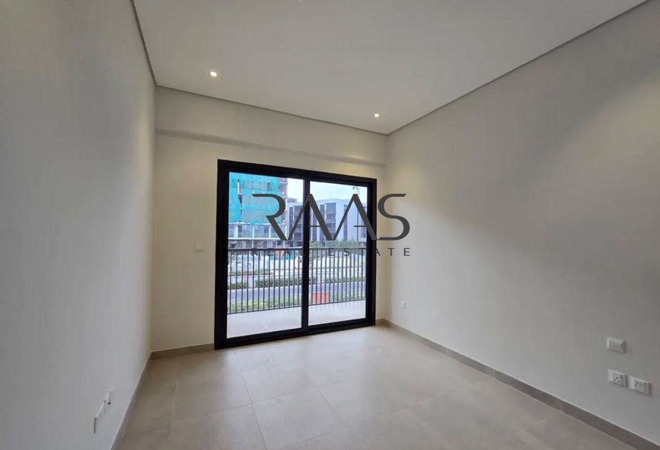 2 BHK+MAID | RENOVATED| BRAND NEW BUILDING photo 5