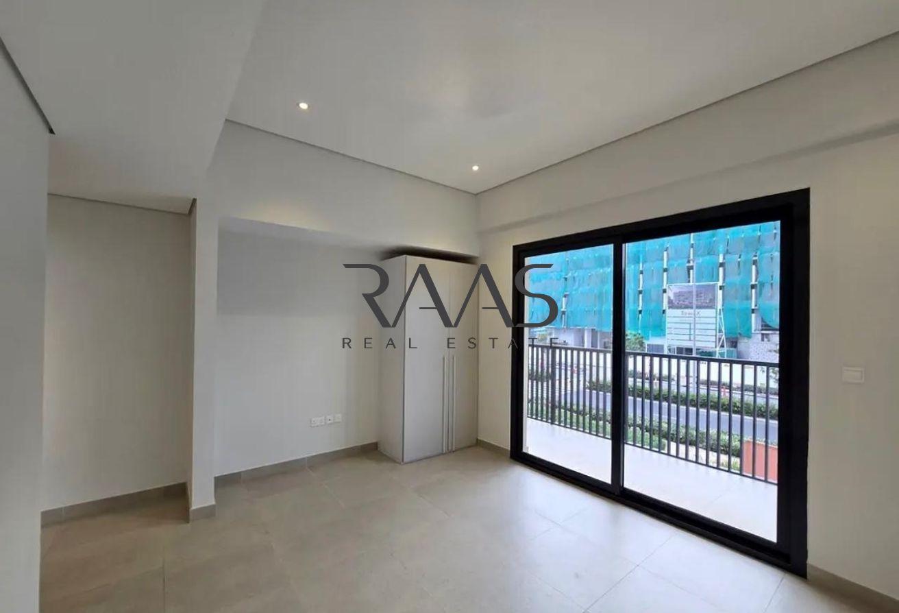 2 BHK+MAID | RENOVATED| BRAND NEW BUILDING photo 2