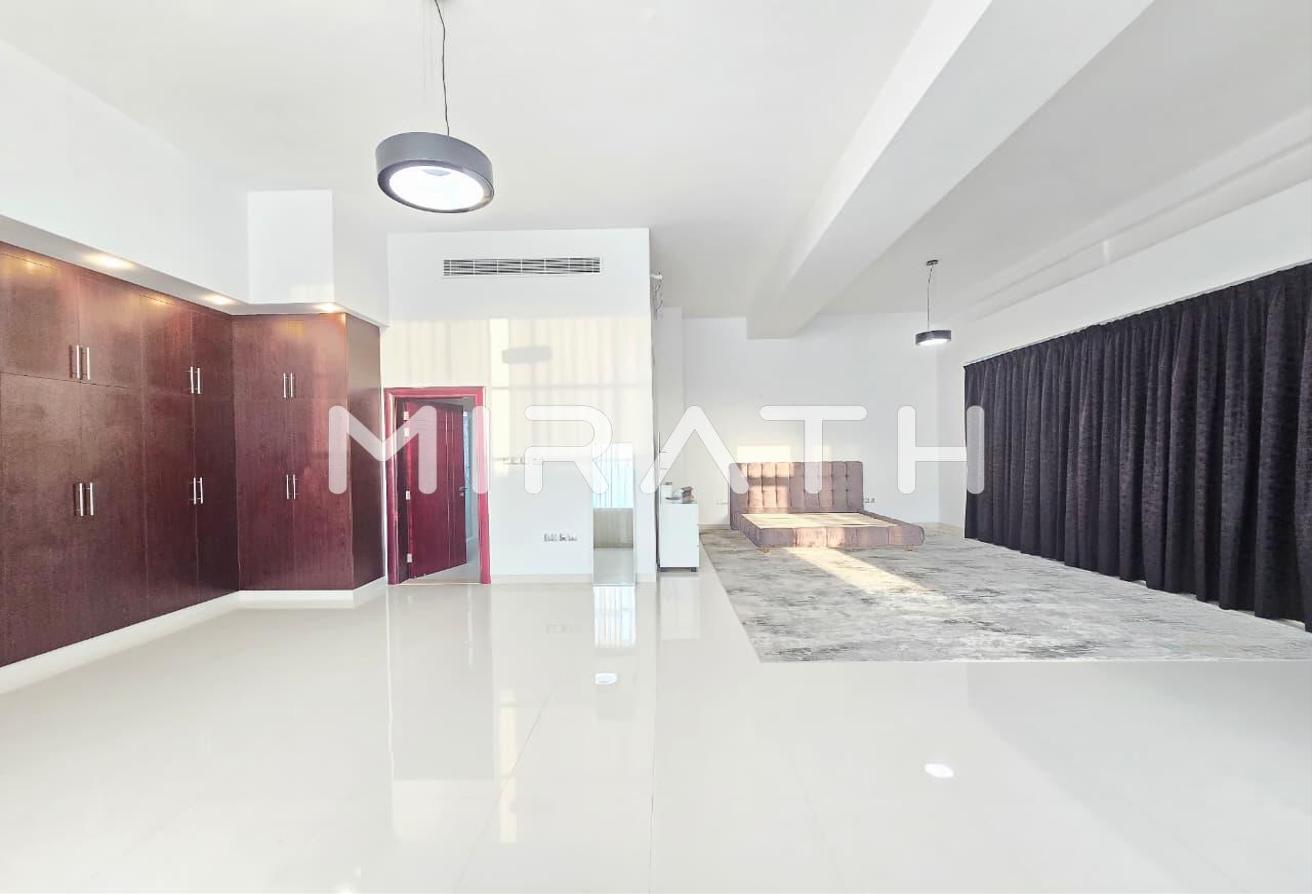 EXCLUSIVE MODERN VILLA IN PRESTIGIOUS LOCATION photo 4