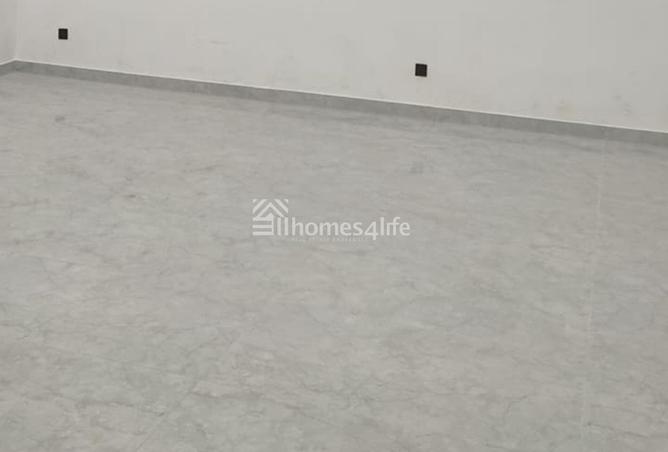 76565768 - Property Image 2