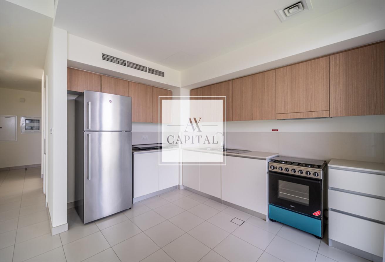 Single Row | Well Maintained | Prime Location photo 5