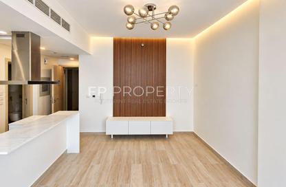 Apartment - 1 - 2 for sale in The East Crest by Meteora - District 17 - Jumeirah Village Circle - Dubai