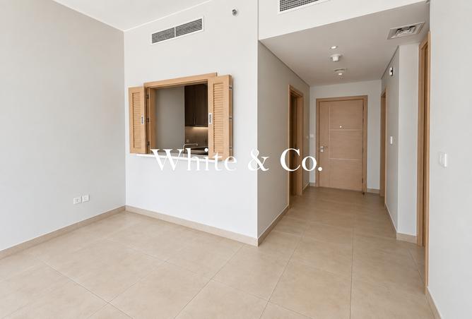 Huge Bedroom | Mid Floor | Enquire Today photo 2