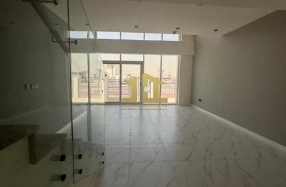 Townhouse - 2 Bedrooms - 4 Bathrooms for rent in Wadi Al Safa 7 - Dubai