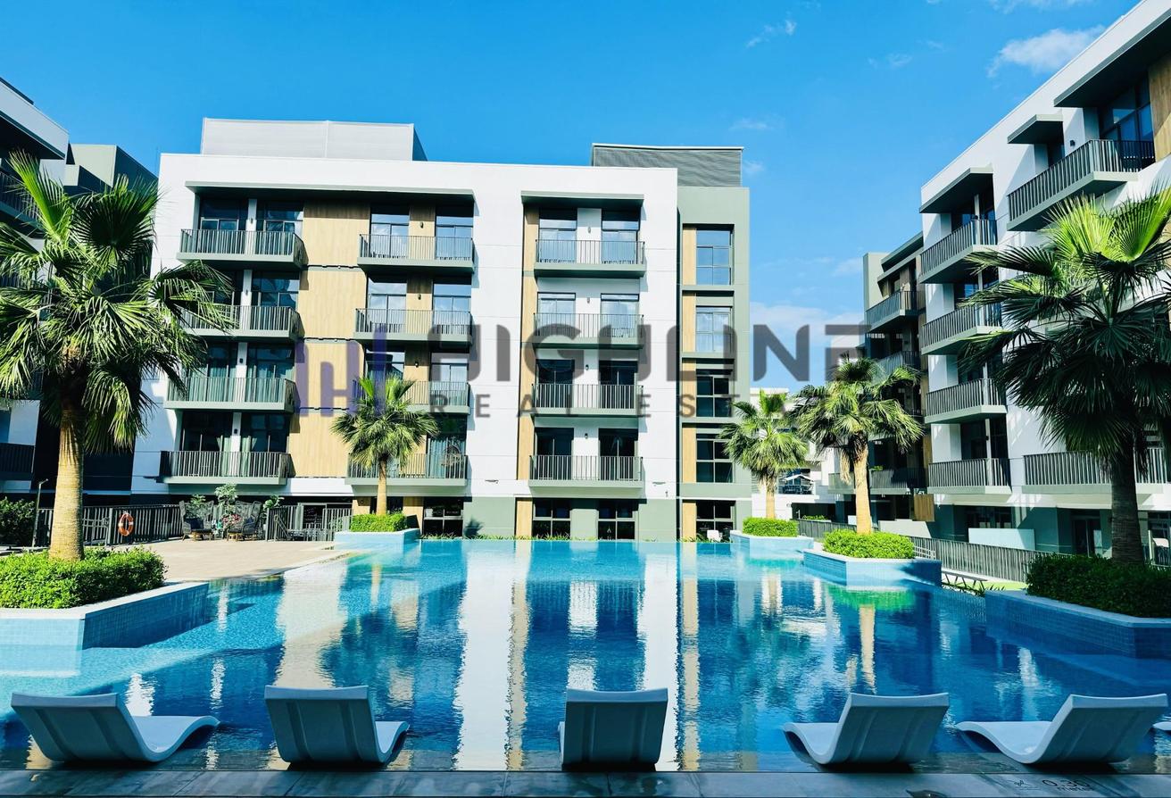 Direct on Pool |2 Parking |Best layout | Clubhouse photo 12