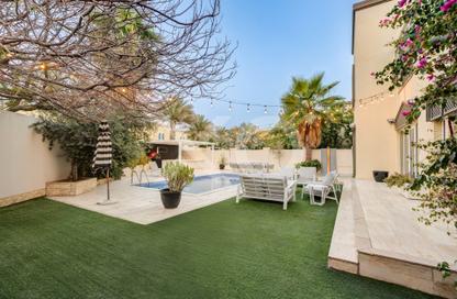Villa - 4 - 4 for sale in District 8 - Jumeirah Park - Dubai Villa - 4 - 4 for sale in District 8 - Jumeirah Park - Dubai