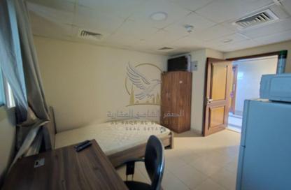 Apartment - Studio - 1 Bathroom for rent in Al Qulaya'ah - Al Sharq - Sharjah