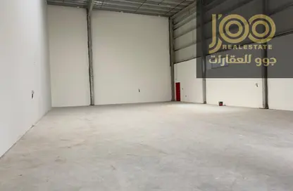 مستودع - استوديو - 1 حمام للايجار في أم الثعوب - أم القيوين