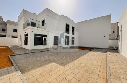 Villa - 6 Bedrooms - 7+ Bathrooms for rent in Shakhbout City - Abu Dhabi