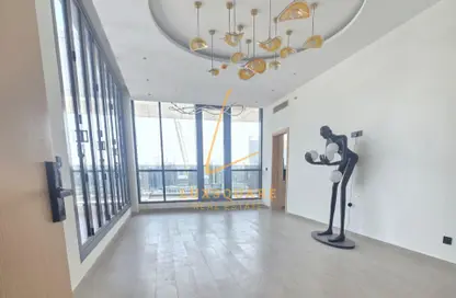 شقة - 3 غرف نوم - 5 حمامات للايجار في آورا من جروفي - منطقة 14 - قرية جميرا الدائرية - دبي