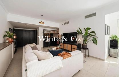 Apartment - 2 Bedrooms - 2 Bathrooms for sale in Al Majara 5 - Al Majara Towers - Dubai Marina - Dubai