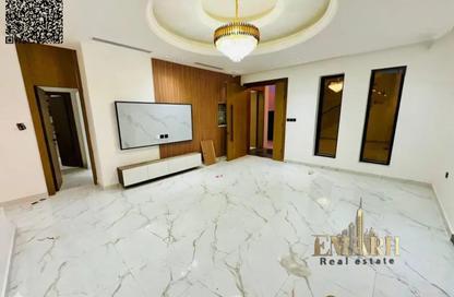 Villa - 4 - 6 for sale in Al Zaheya Gardens - Al Zahya - Ajman