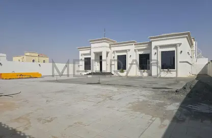 Villa - 4 Bedrooms - 5 Bathrooms for rent in Madinat Hind 3 - Dubai Land - Dubai
