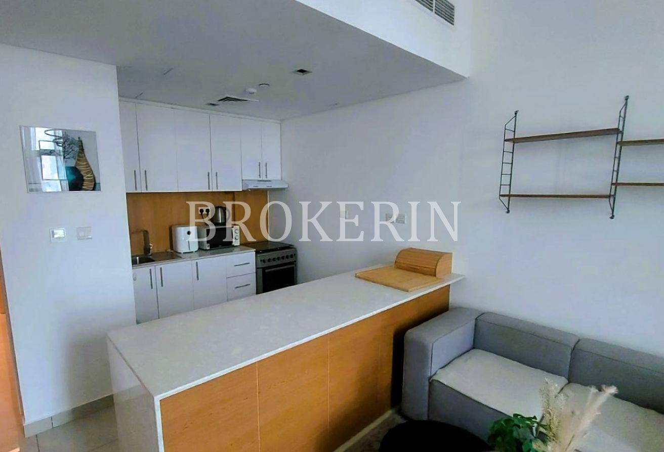 LIVE EASY, RENT EASY, FURNISHED STUDIO, PRIME AREA photo 4